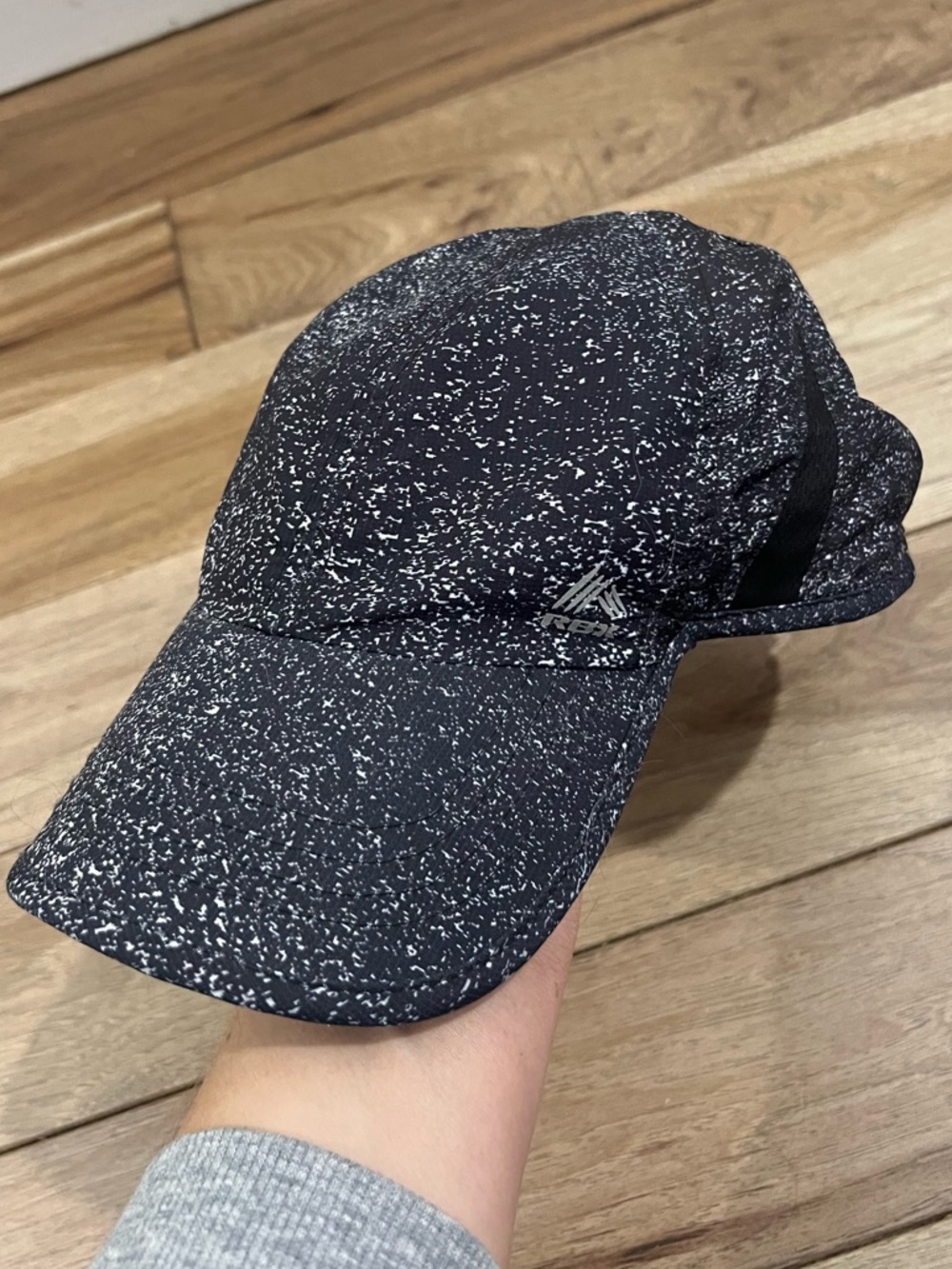 RBX Women’s Speckled Black and White Running Cap